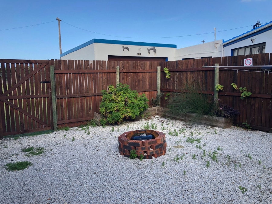 To Let 2 Bedroom Property for Rent in Bettys Bay Western Cape
